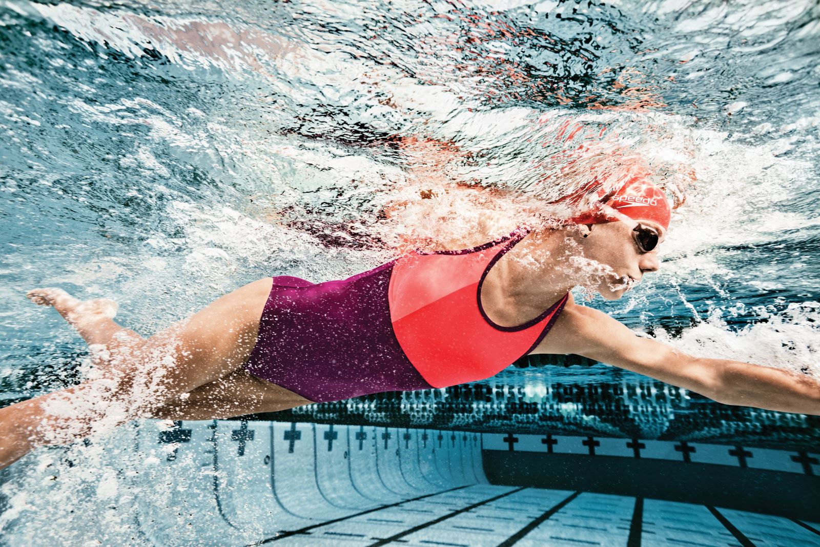 How to Choose a Women's Practice Suit 