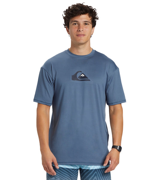 Quiksilver Men's Solid Streak Short Sleeve UPF 50 Rash Guard at