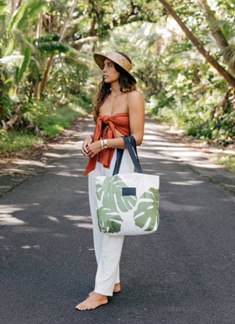 ALOHA Monstera Day Tripper Beach Tote